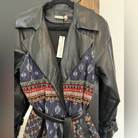 Alice + Olivia STUNNING trench size XS $995 msrp - Picture 4 of 8